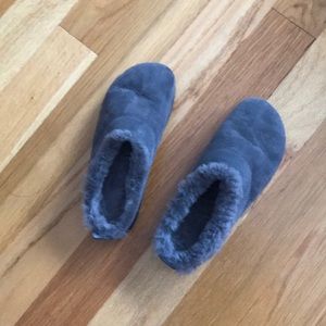 LL Bean slippers